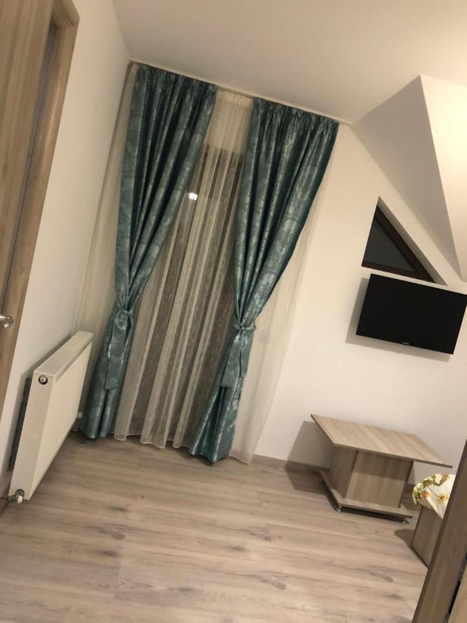 New House Hotel Curtea de Argeş Екстериор снимка