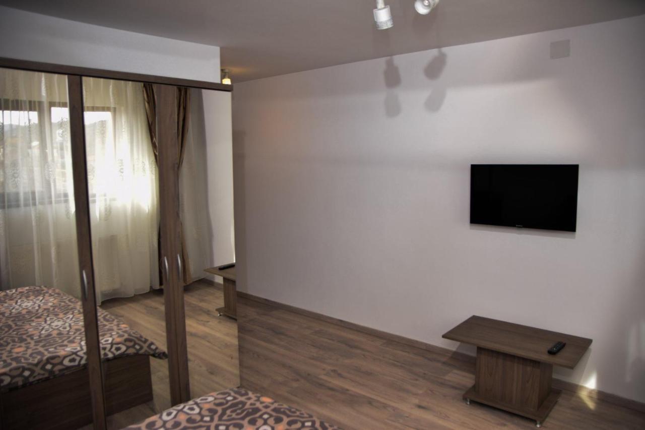 New House Hotel Curtea de Argeş Екстериор снимка